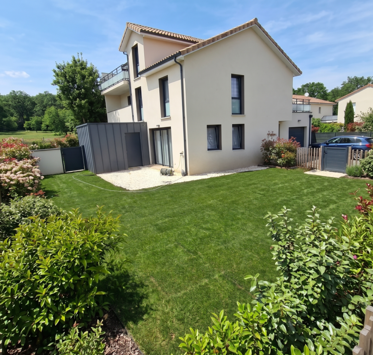 Avant - terrain en friche
